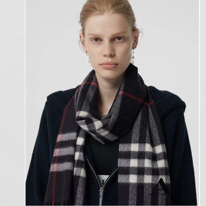 Burberry Cashmere scarf new with tags  NWT